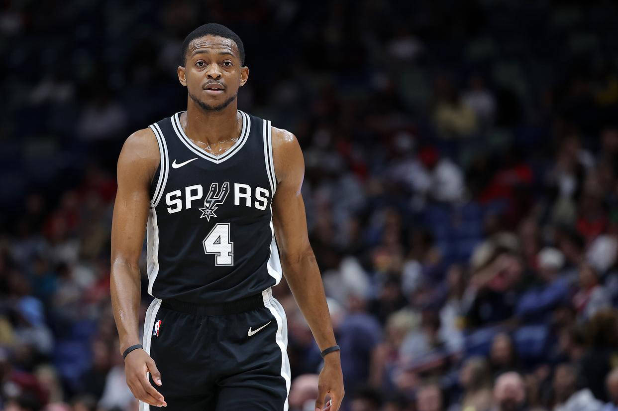 马刺队明星球员表现抢眼，带领球队连胜的简单介绍